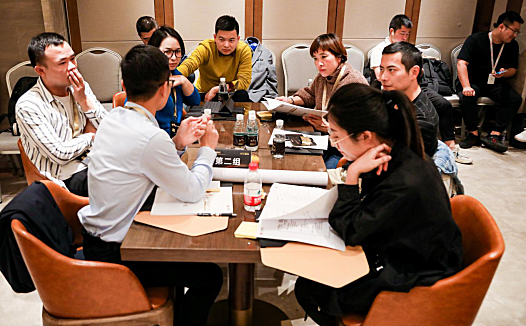 数智化“中台”怎样赋能百万商户?本地生活品牌和饿了么口碑开了一场讨论会