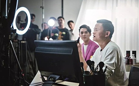 中国零售70年:从张秉贵到李佳琦