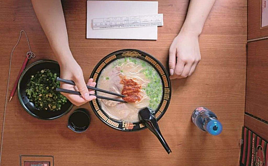 互联网拥抱单身经济,单身汪缘何成为“香饽饽”?