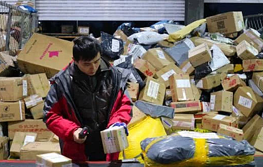 深度依赖电子商务 行业规范倒逼快递业转型升级