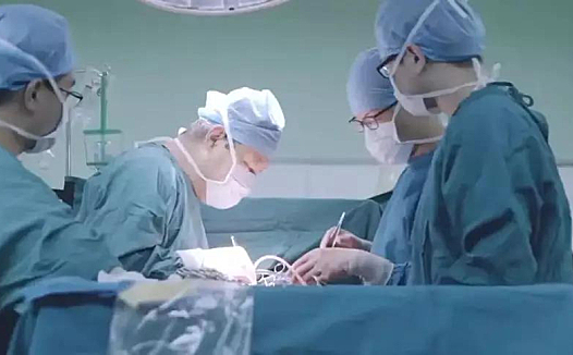 非疫情时期的医生