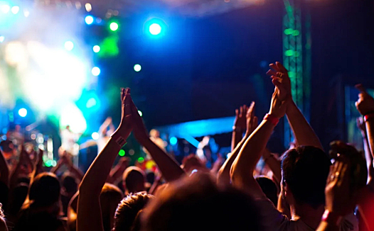 音乐业态万事俱备,只欠品牌「东风」