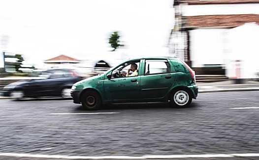 特来电、星星充、国家电网三足鼎立的充电桩遭巨头偷袭