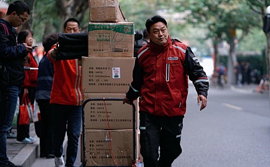 双十一大战越演越烈,快递员却在消失?