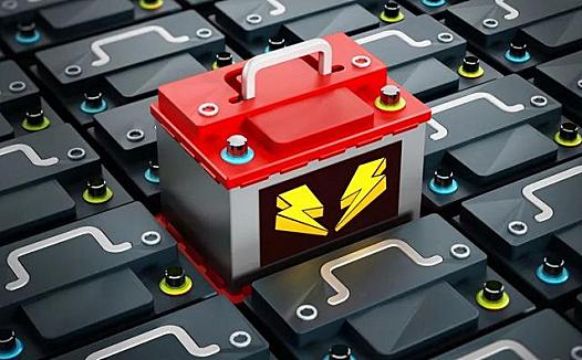 电动造车“倒春寒”:芯片电池紧缺,车企减产停产