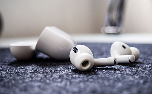 千亿级“山寨AirPods”市场,会被iOS 16摧毁吗?