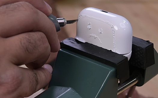 售价近2000的AirPods Pro,竟是一次性产品