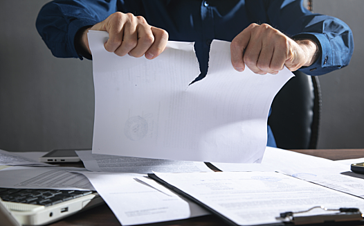 手指一点“喜提”三年半牢饭，游戏账号究竟能不能卖？