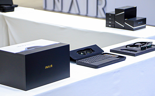 空间计算机很好,但苹果、INAIR、魅族谁更接近未来?